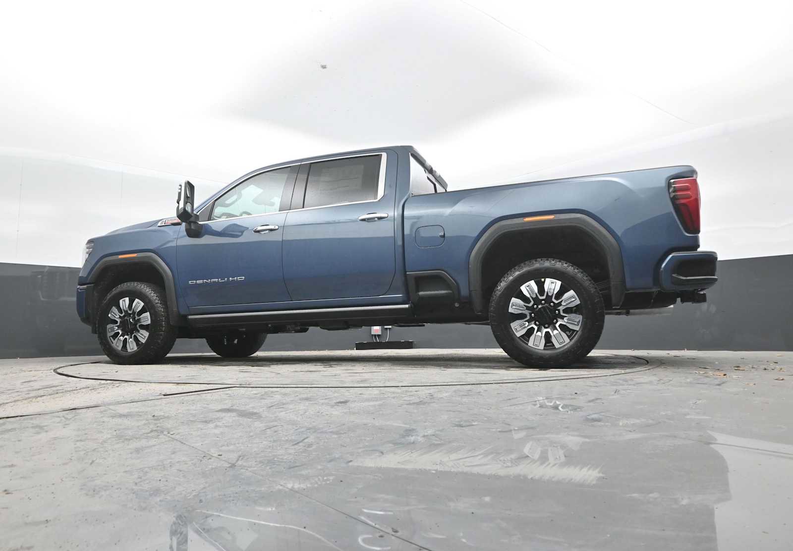 New 2026 GMC Sierra 2500 Denali w/ Denali Reserve Package image 38