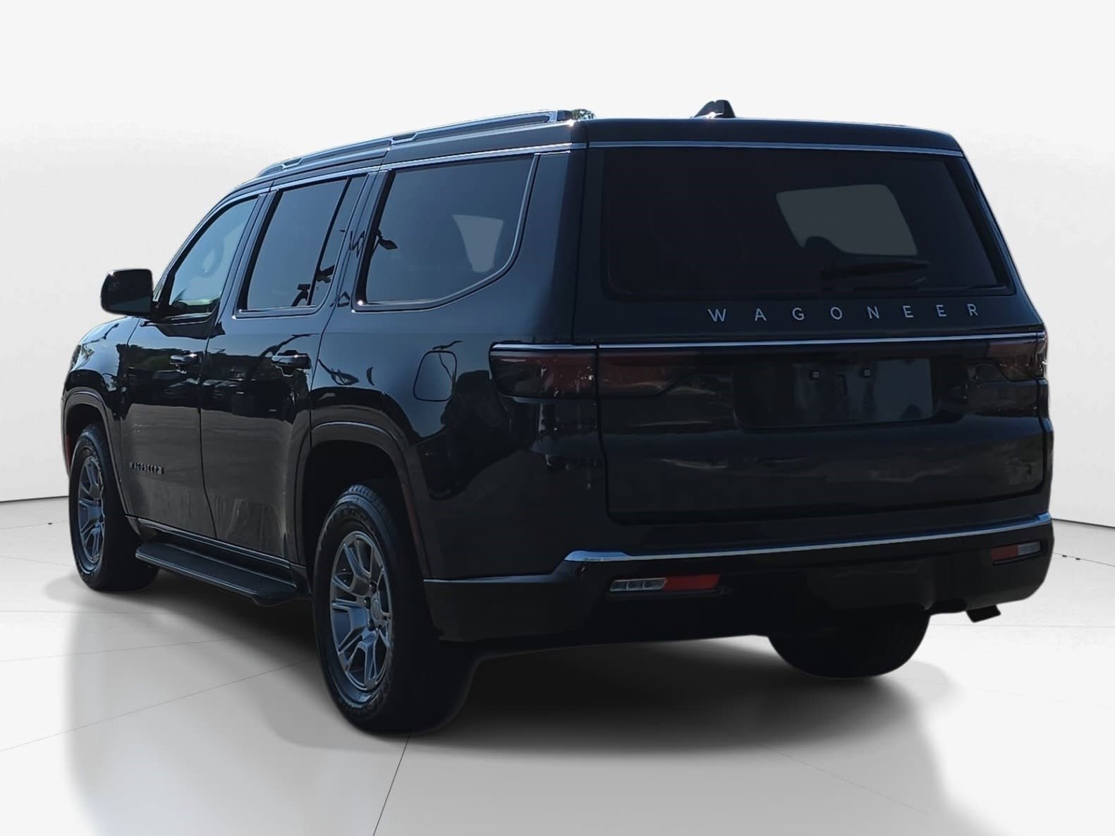 Used 2024 Jeep Wagoneer 4WD image 6