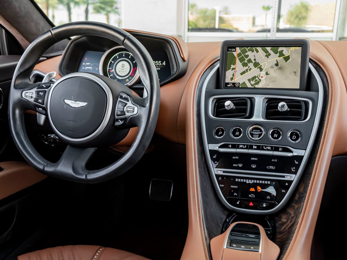 Used 2017 Aston Martin DB11 V12 RWD image 17