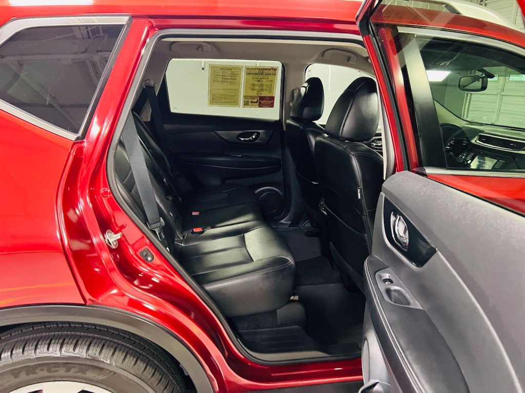 Used 2015 Nissan Rogue SL FWD image 28