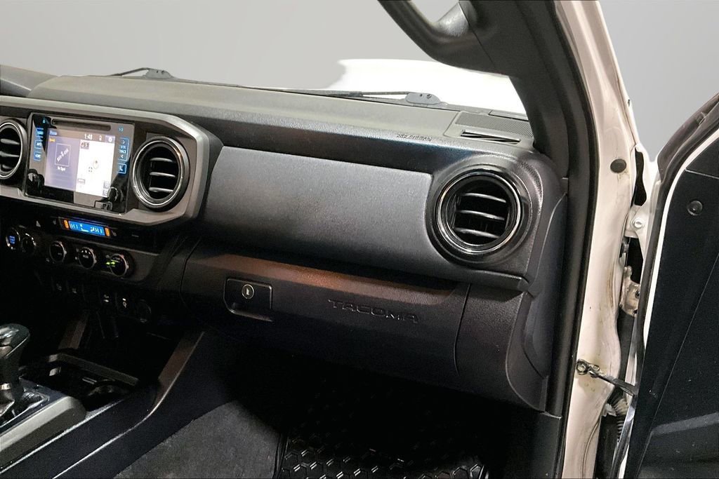 Used 2017 Toyota Tacoma SR5 image 27