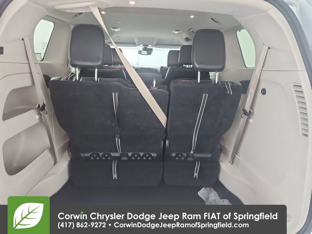 Certified 2023 Chrysler Pacifica Touring-L image 30
