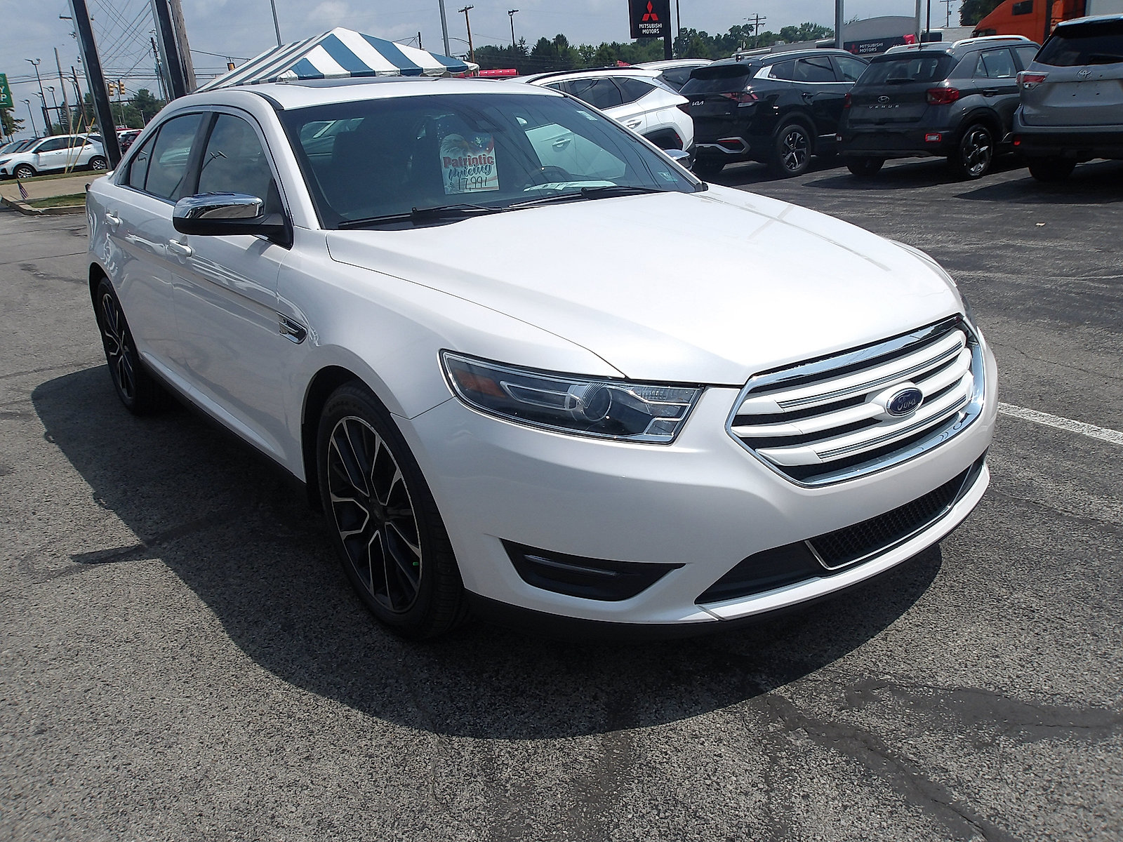 Used 2018 Ford Taurus Limited AWD/4WD image 1