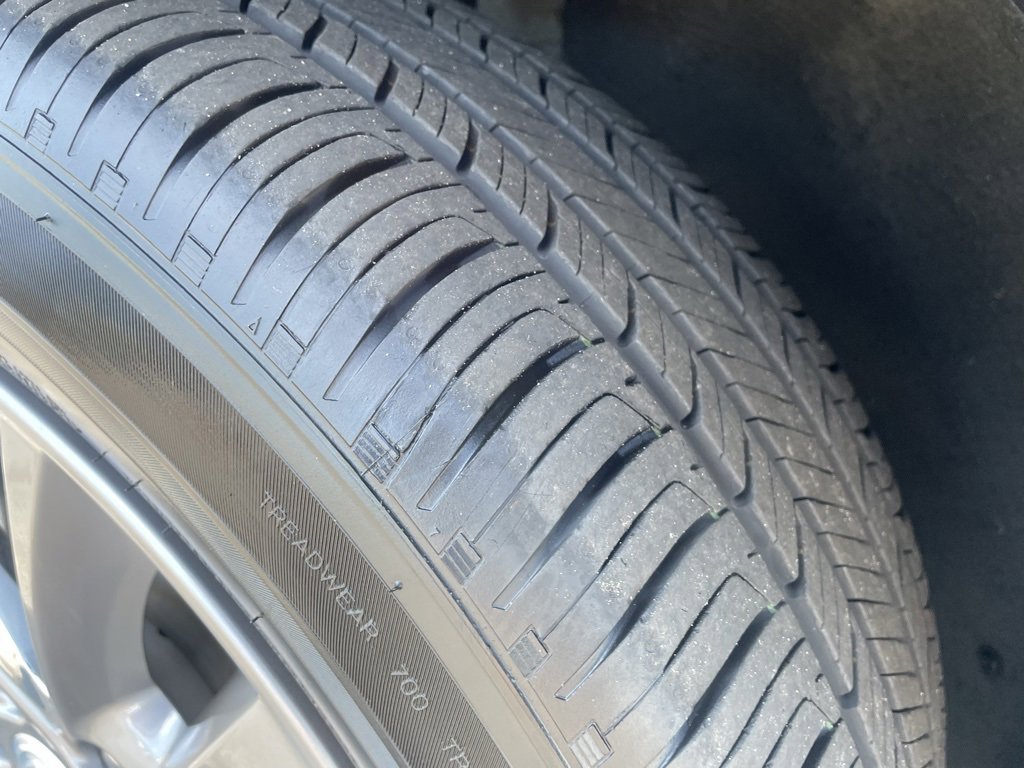 Used 2023 Buick Encore GX Essence w/ Experience Buick Package image 10