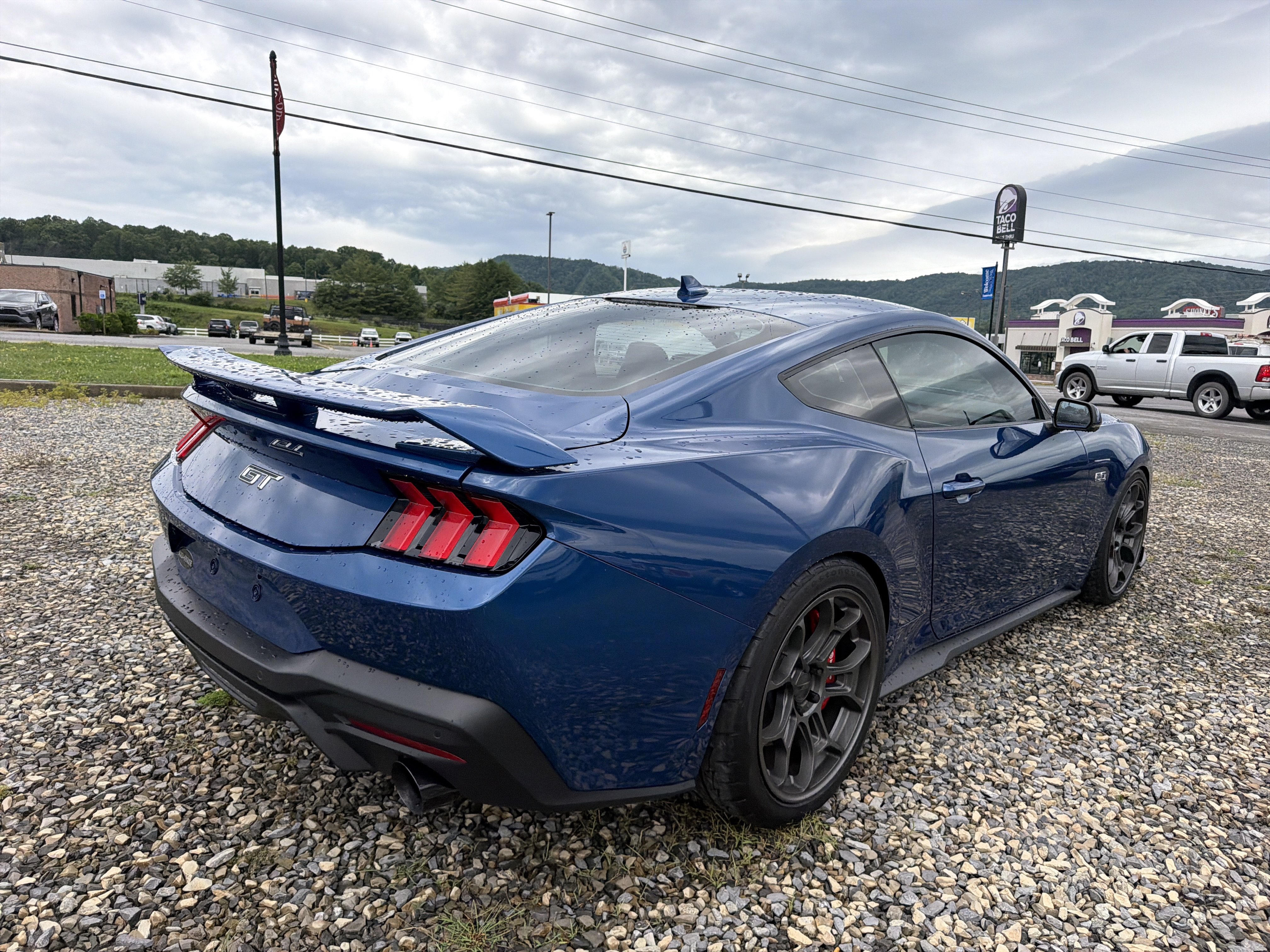 Used 2024 Ford Mustang GT Premium RWD image 4