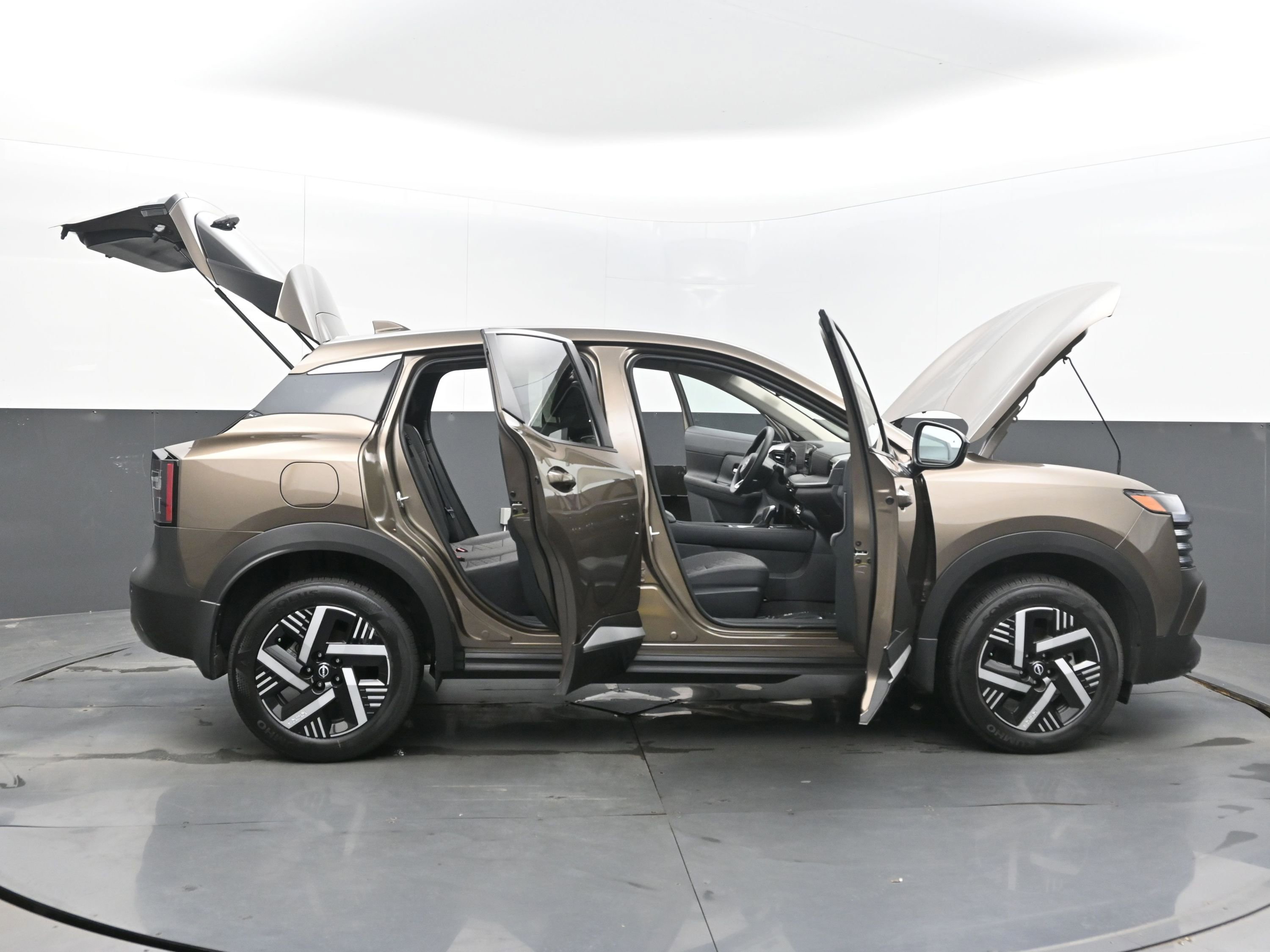 Certified 2025 Nissan Kicks SV image 34