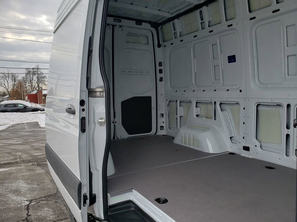 New 2026 Mercedes-Benz Sprinter 3500 image 13