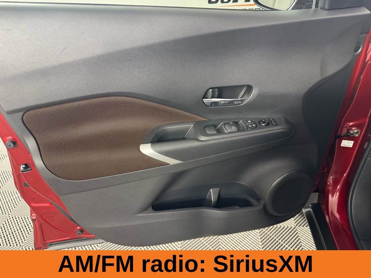 Used 2024 Nissan Kicks SR image 9