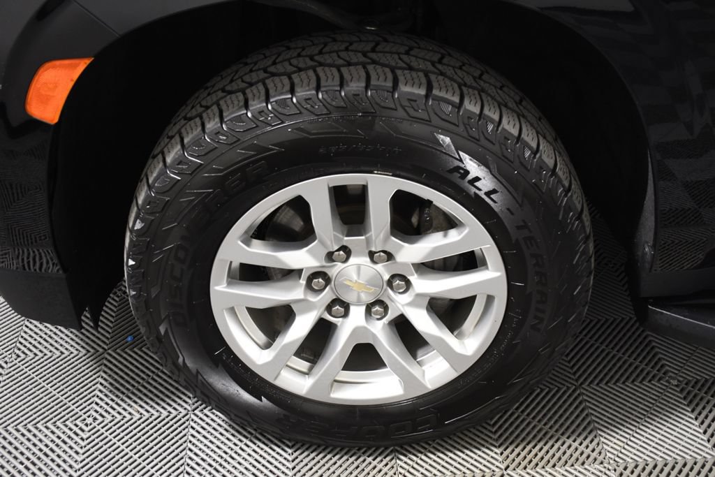 Used 2022 Chevrolet Tahoe LT w/ Luxury Package AWD/4WD image 11
