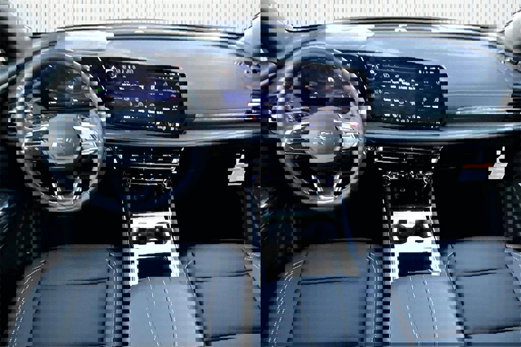 New 2026 Chevrolet Traverse LT w/ Midnight/Sport Edition image 2