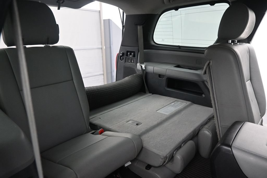 Used 2017 Toyota Sequoia Platinum AWD/4WD image 15