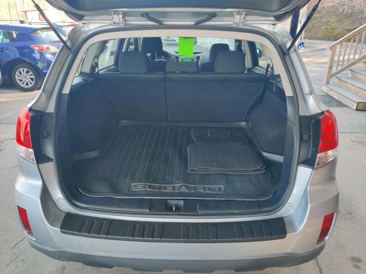 Used 2012 Subaru Outback 2.5i w/ Alloy Wheel Pkg AWD/4WD image 13