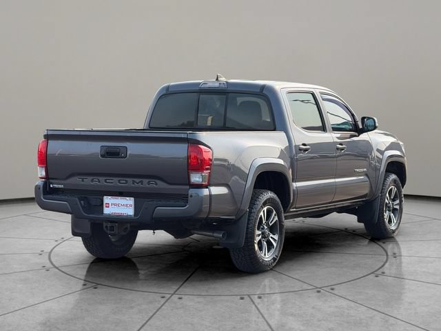Used 2016 Toyota Tacoma TRD Sport AWD/4WD image 6