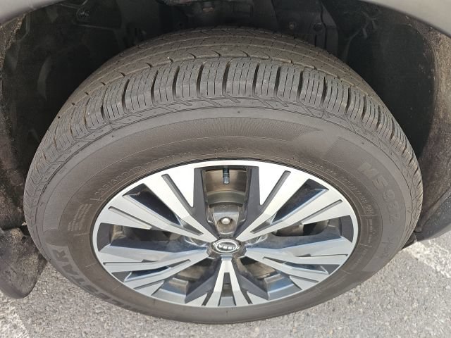 Used 2023 Nissan Rogue SV AWD/4WD image 18