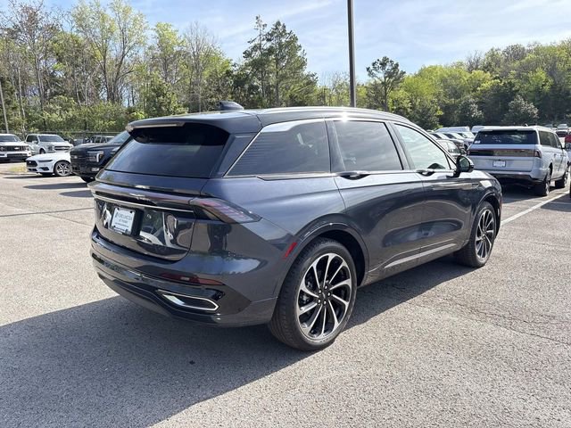 Certified 2024 Lincoln Nautilus Black Label image 7