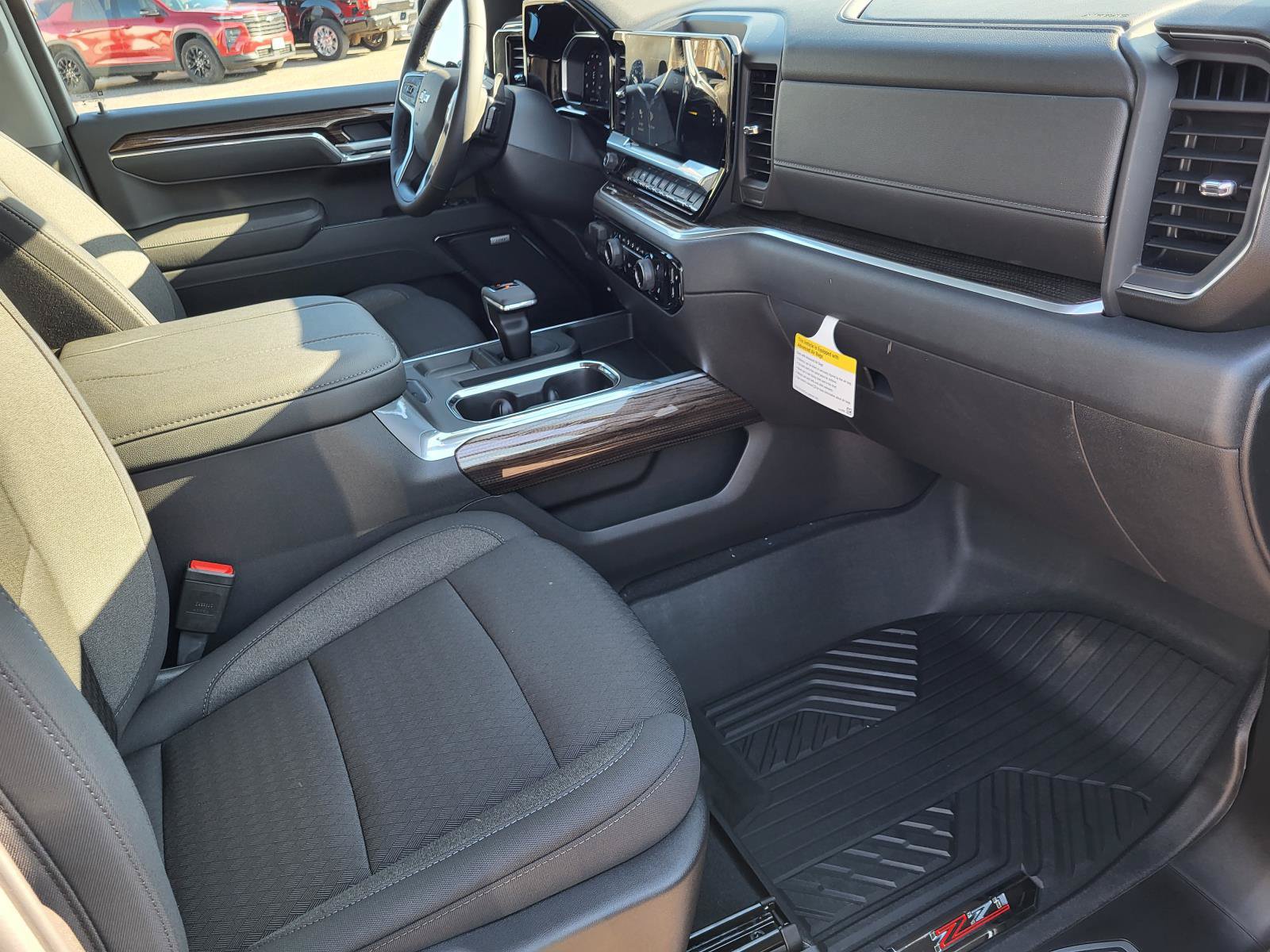 New 2026 Chevrolet Silverado 1500 LT Trail Boss w/ Convenience Package II AWD/4WD image 9