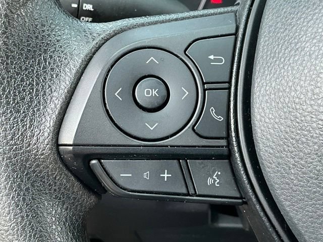 Used 2025 Toyota RAV4 LE AWD/4WD image 28