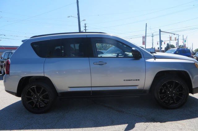 Used 2015 Jeep Compass Sport w/ Power Value Group FWD image 7