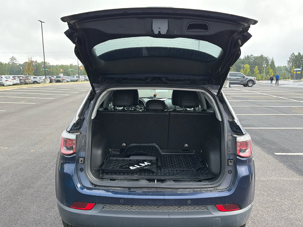 Used 2020 Jeep Compass Latitude FWD image 14