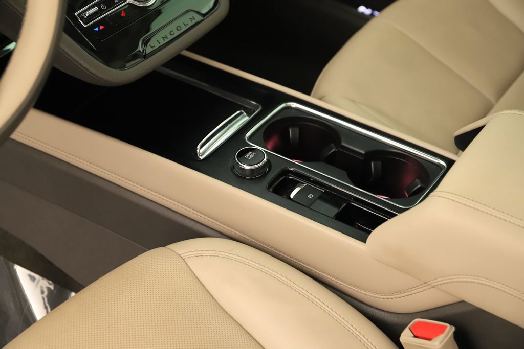 Used 2022 Lincoln Corsair Grand Touring AWD/4WD image 17
