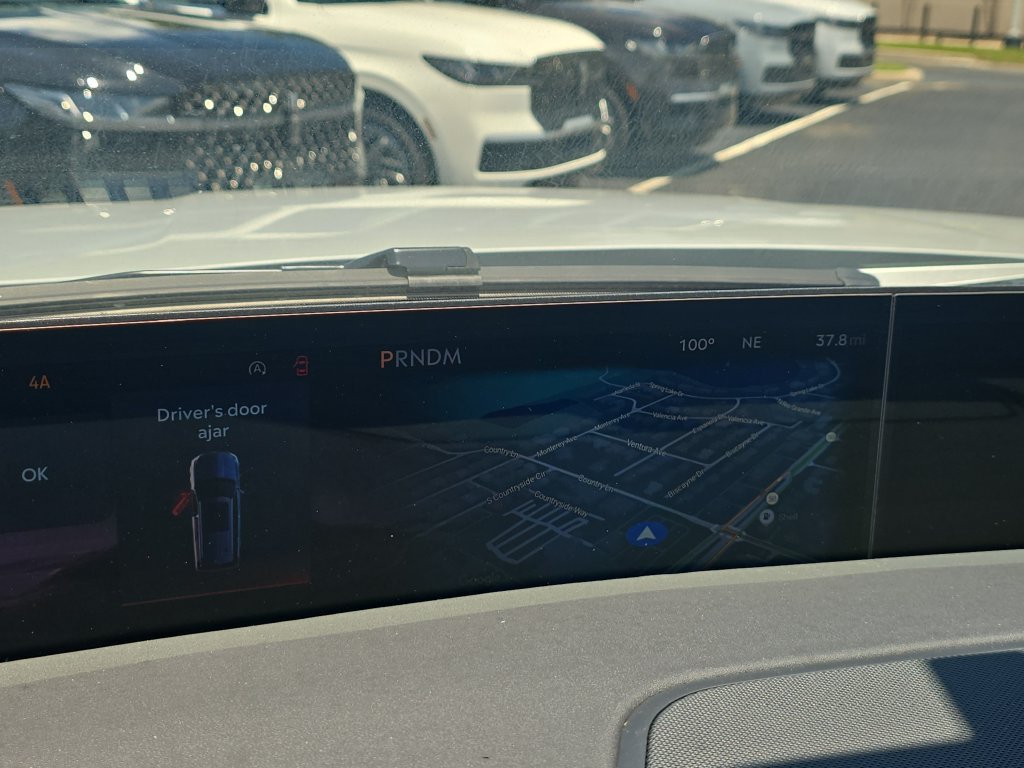 New 2026 Lincoln Navigator L Premier AWD/4WD image 24