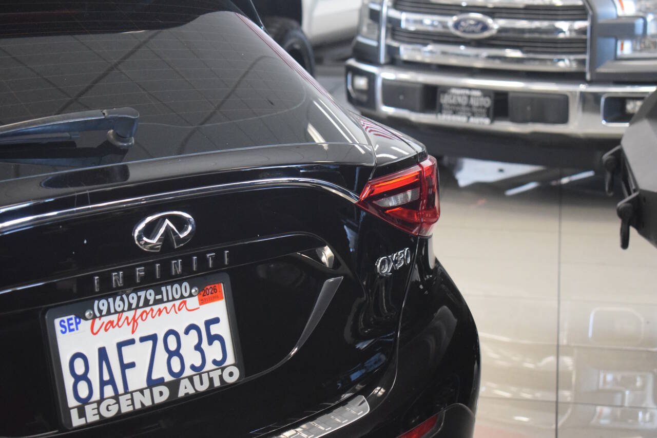 Used 2018 INFINITI QX30 Premium w/ Navigation Package AWD/4WD image 20