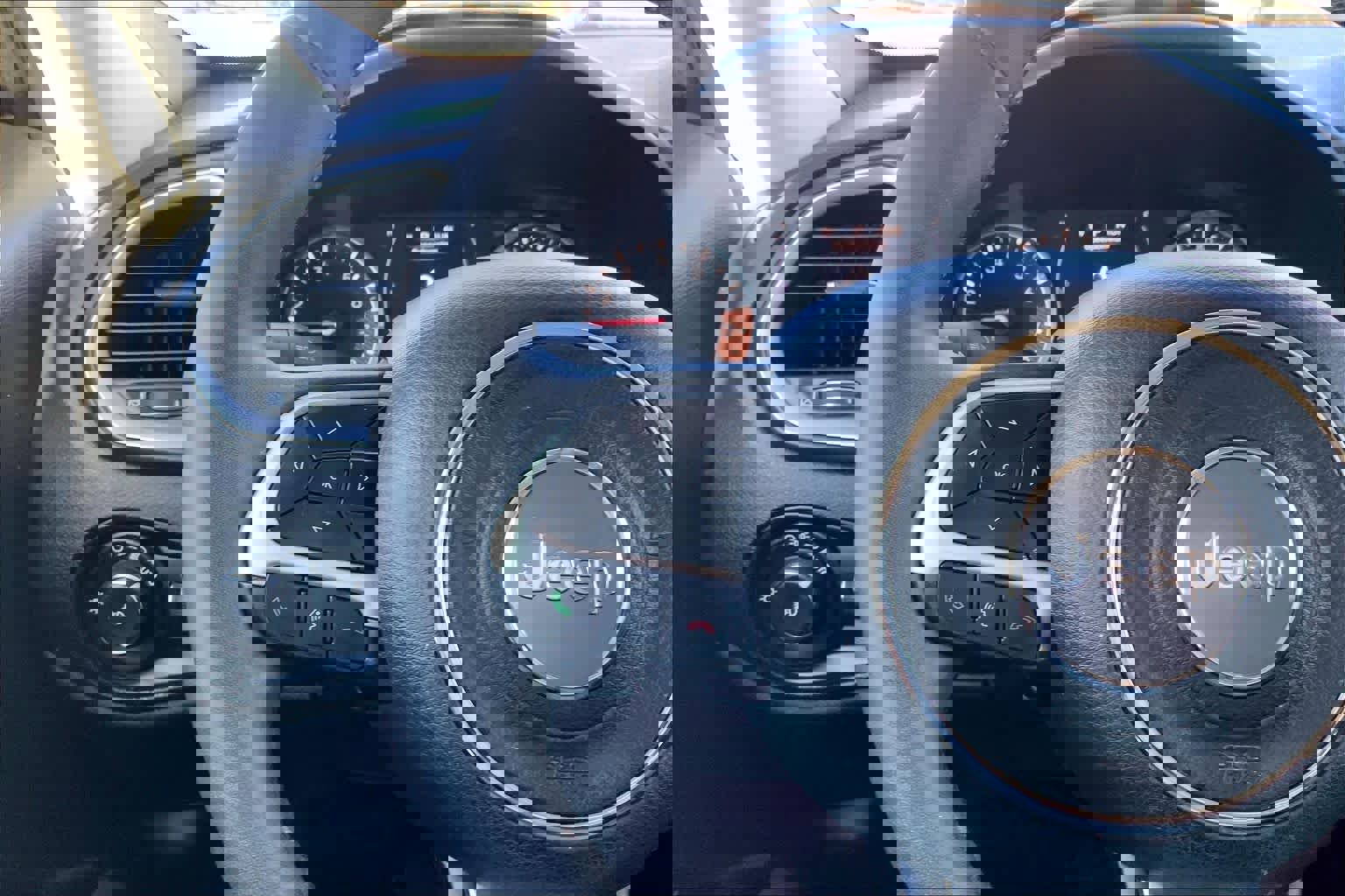 Used 2020 Jeep Renegade Latitude image 24