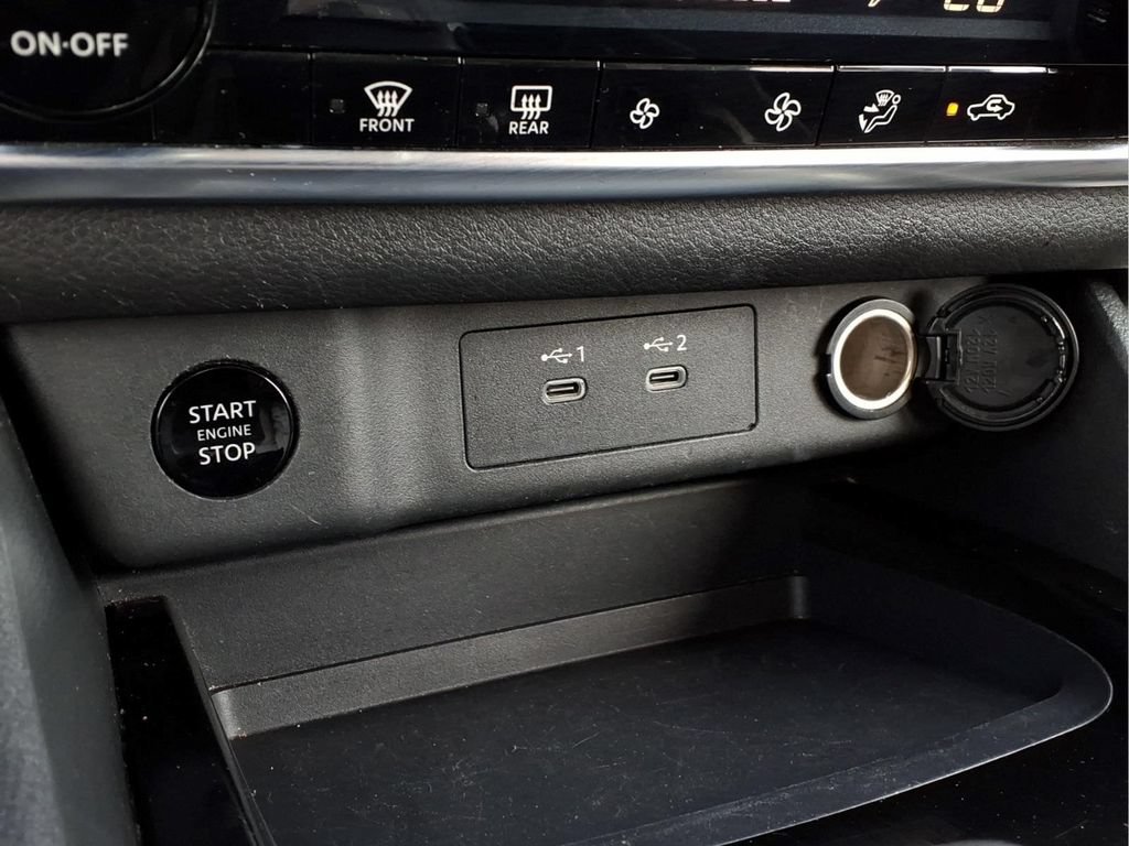 Used 2024 Nissan Rogue SV FWD image 16