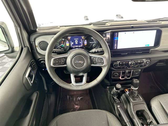 Used 2024 Jeep Wrangler Unlimited Sahara w/ Technology Group image 10