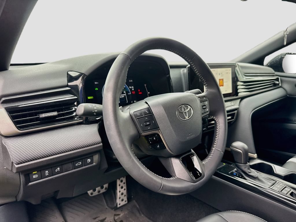 Used 2026 Toyota Camry SE FWD image 10