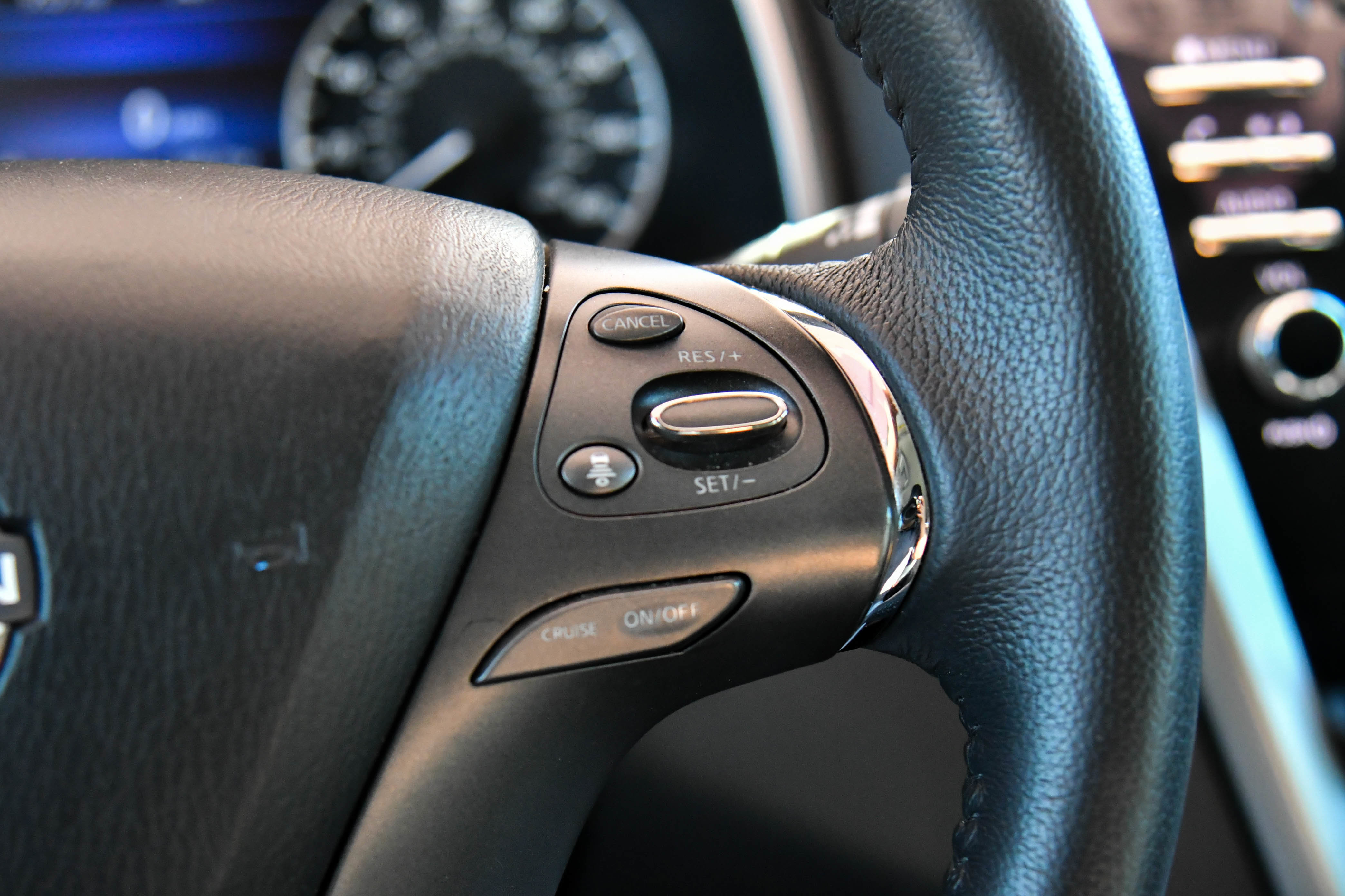 Used 2023 Nissan Murano SV image 28