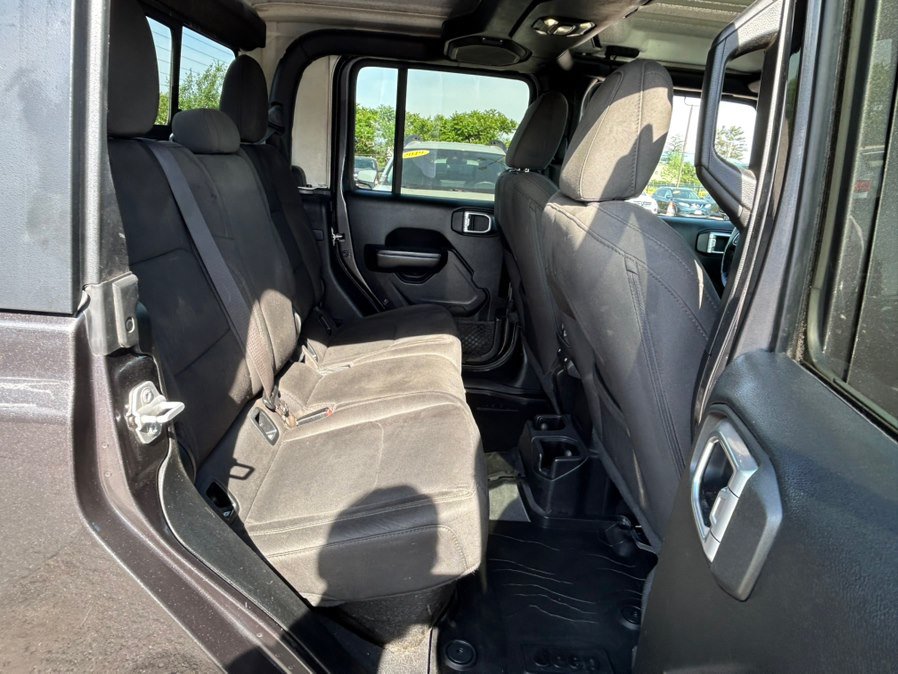 Used 2020 Jeep Gladiator Sport w/ Quick Order Package 24S AWD/4WD image 12