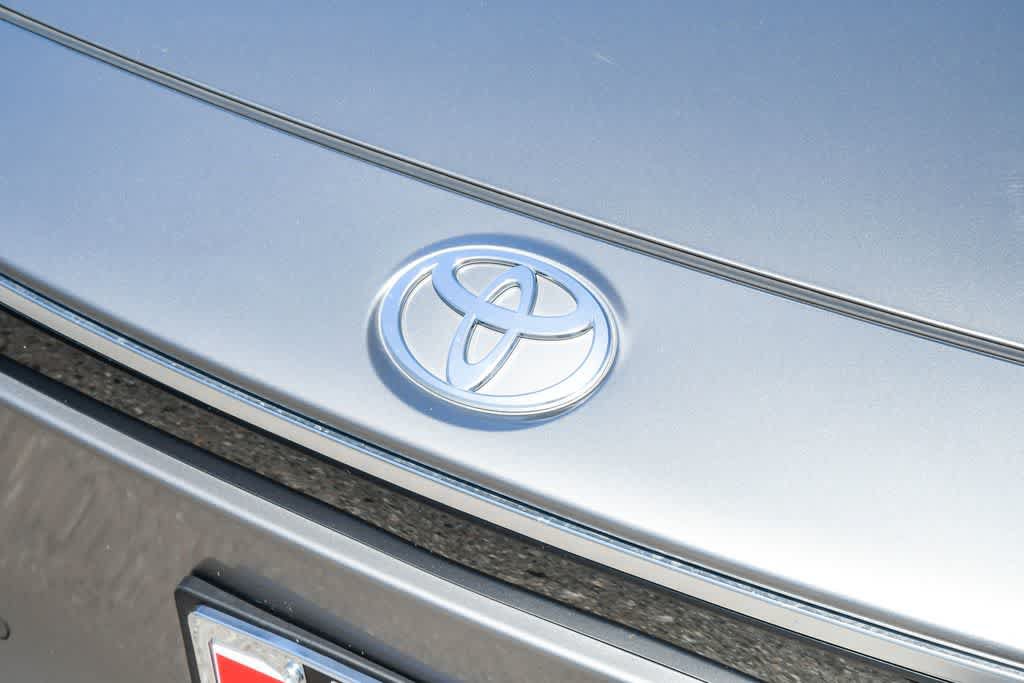 Used 2025 Toyota bZ4X FWD w/ Weather Package image 5