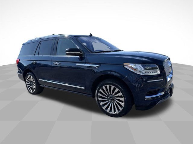 Used 2019 Lincoln Navigator Reserve AWD/4WD image 3