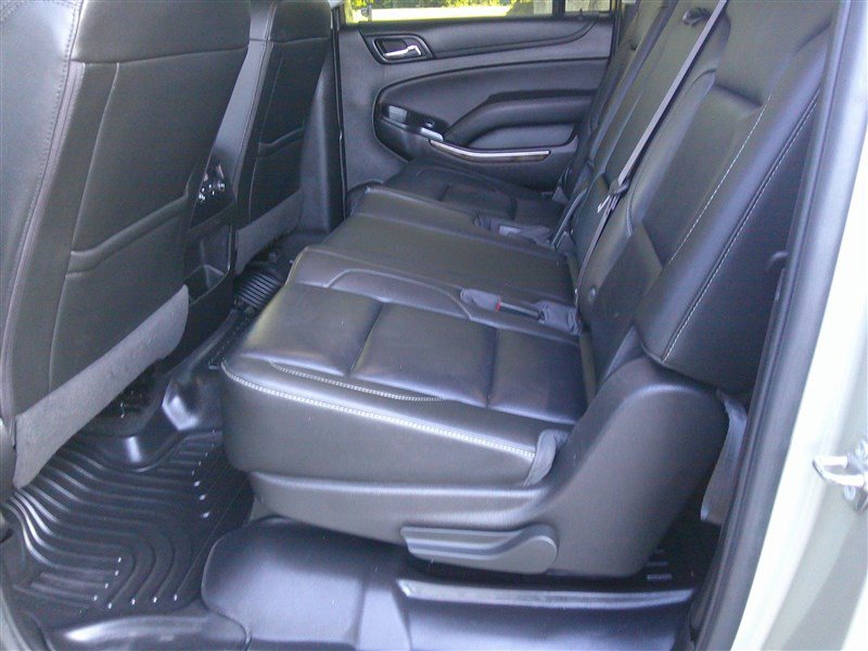 Used 2017 Chevrolet Suburban LT w/ Luxury Package image 18