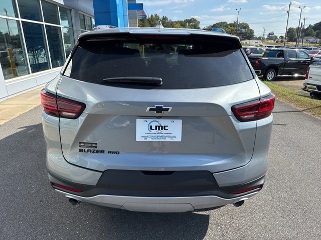 New 2025 Chevrolet Blazer LT w/ Midnight/Sport Edition image 5