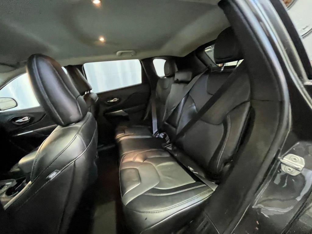 Used 2022 Jeep Cherokee Latitude Lux AWD/4WD image 24