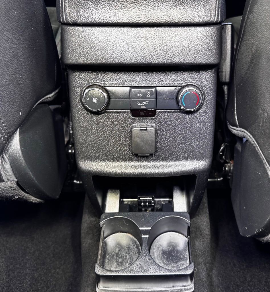 Used 2018 Ford Explorer XLT w/ Equipment Group 202A AWD/4WD image 49