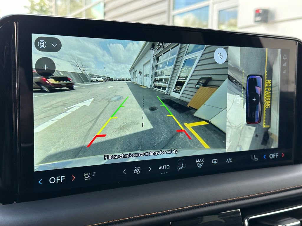 New 2025 Lincoln Aviator Black Label AWD/4WD image 16