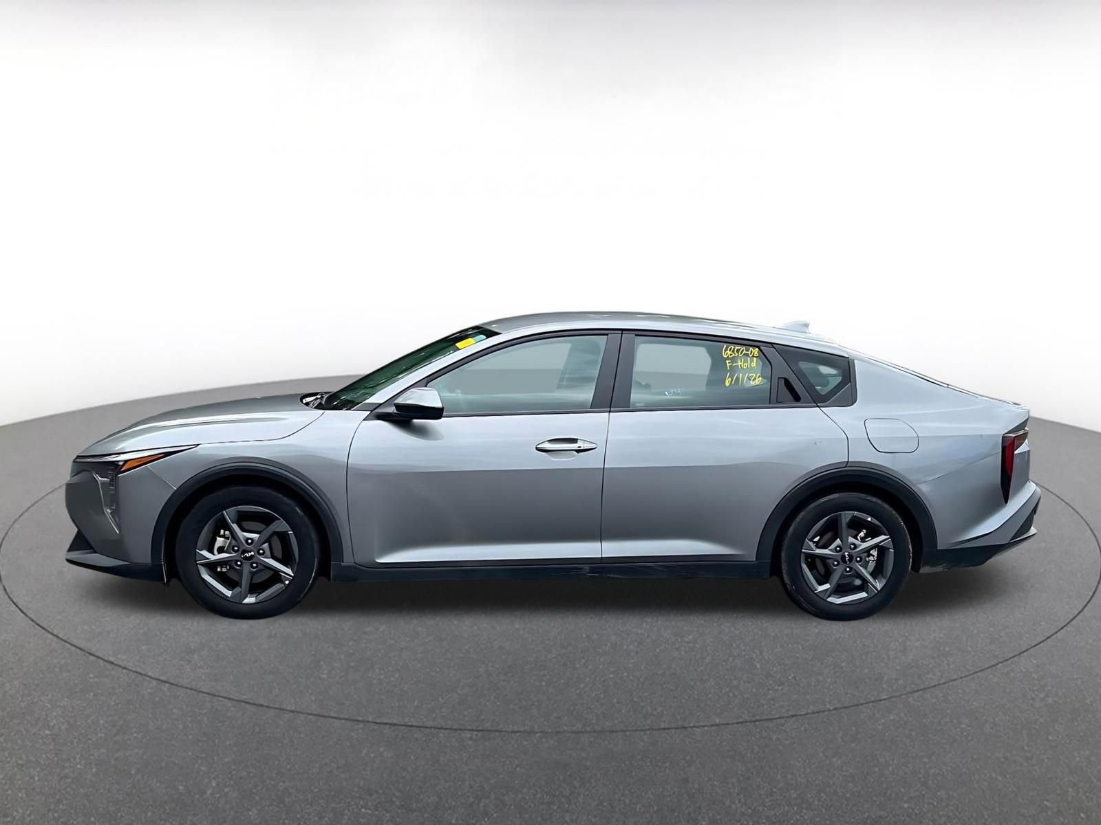 Used 2025 Kia K4 FWD image 8