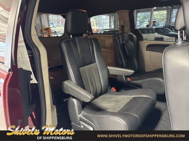 Used 2019 Dodge Grand Caravan SXT image 37