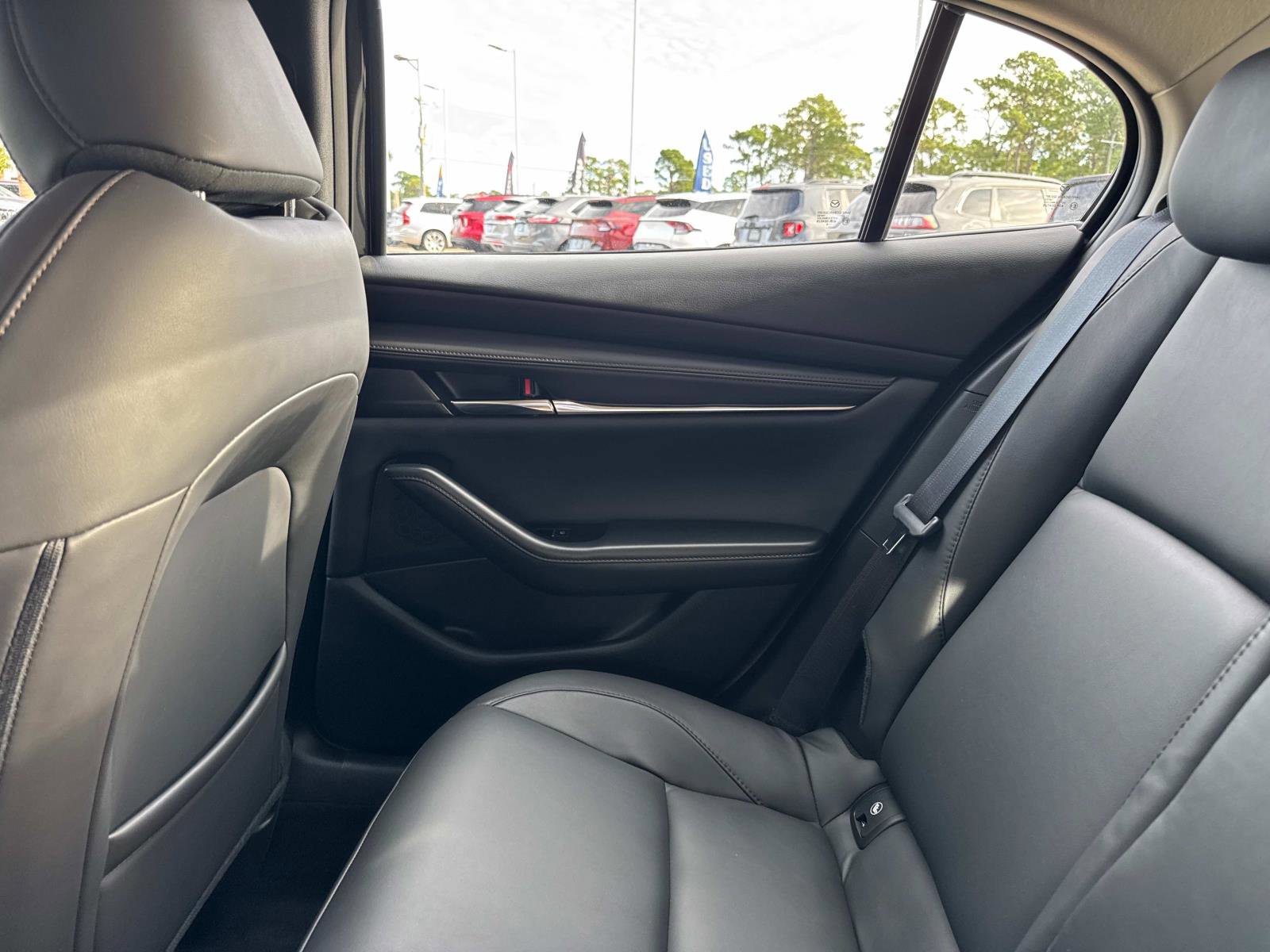 Used 2024 MAZDA MAZDA3 s image 14