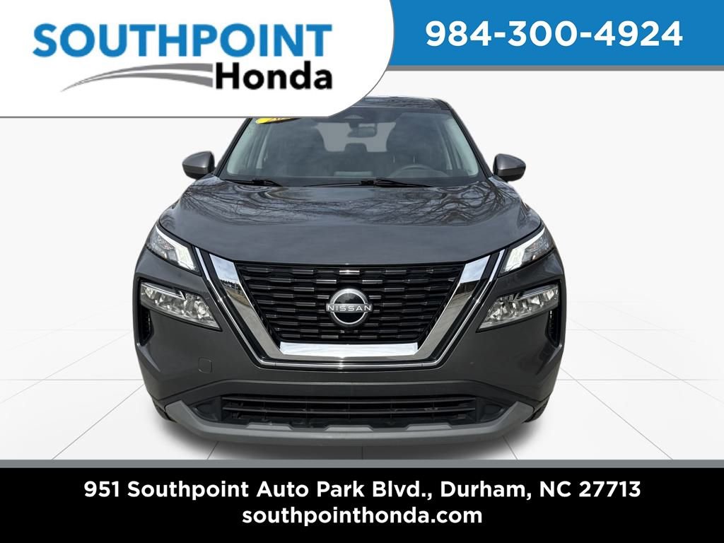 Used 2023 Nissan Rogue SV image 2