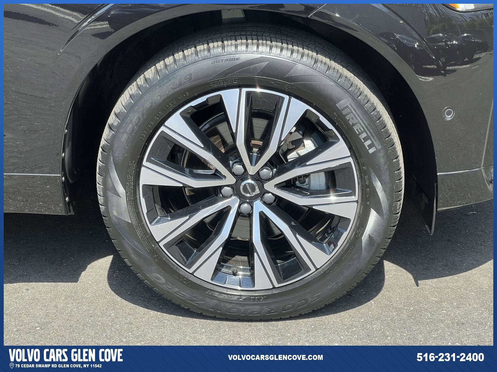 Certified 2024 Volvo XC60 B5 Plus w/ Protection Package Premier AWD/4WD image 6