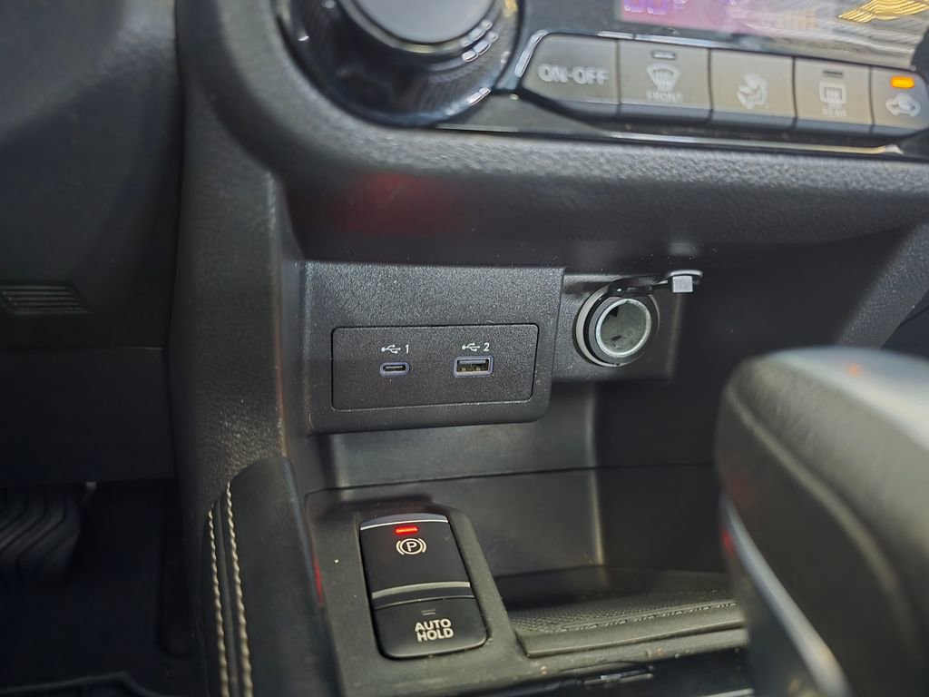 Used 2021 Nissan Kicks SV image 24