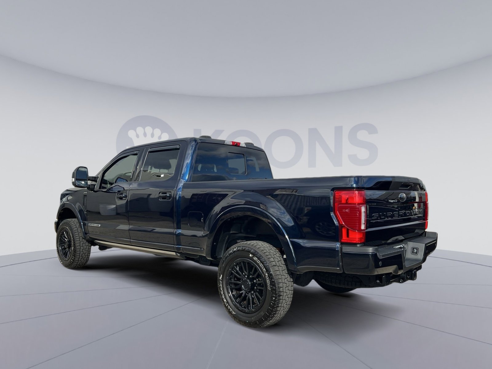 Used 2022 Ford F350 Lariat w/ Tremor Off-Road Package image 4