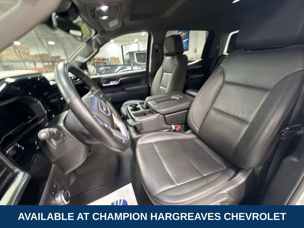 Used 2025 GMC Sierra 1500 SLT AWD/4WD image 26