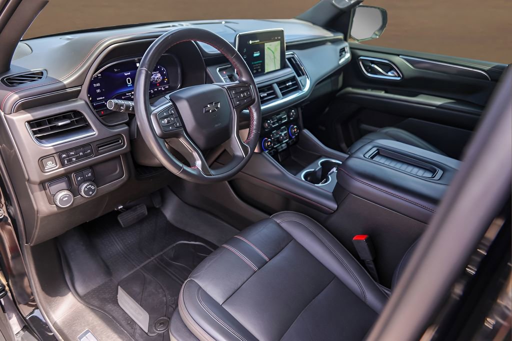 Used 2022 Chevrolet Suburban RST w/ Luxury Package RWD image 10
