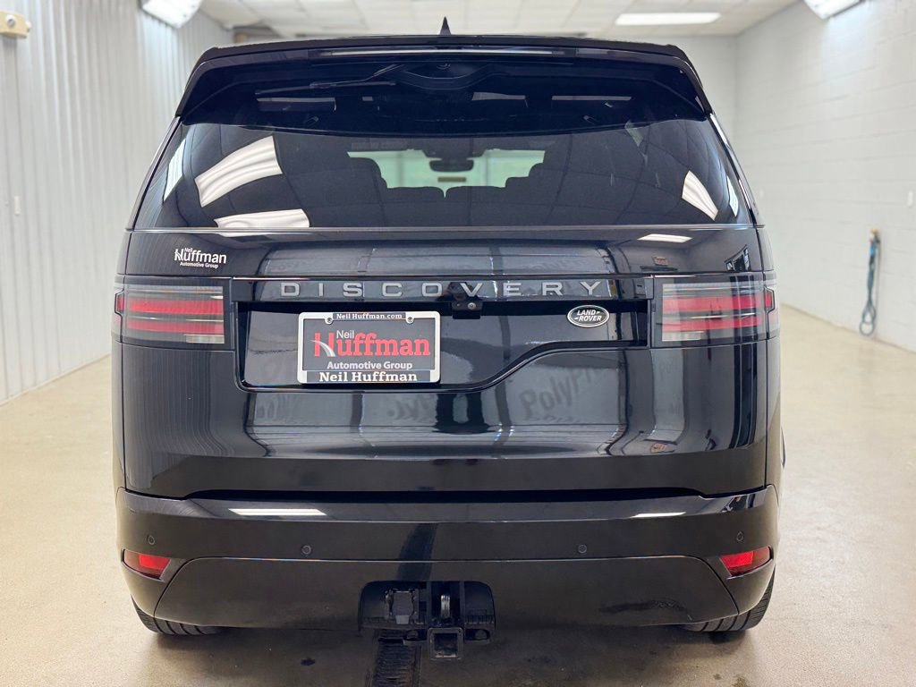 Used 2023 Land Rover Discovery S R-Dynamic AWD/4WD image 6