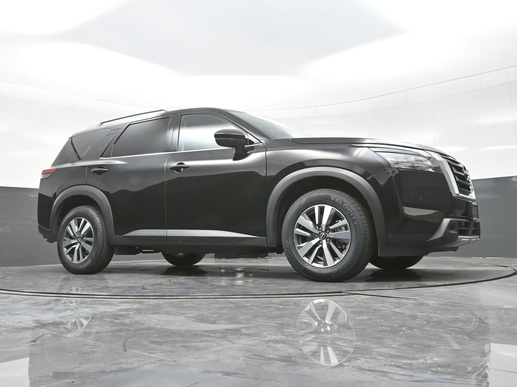 Used 2025 Nissan Pathfinder SL image 38